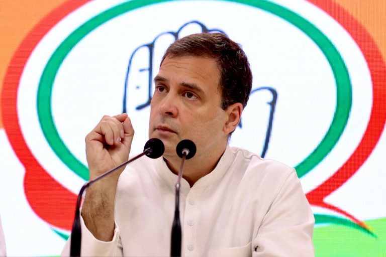 मोदी सरनेम मानहानि केस : अदालत ने कहा राहुल गांधी हाजिर हो…