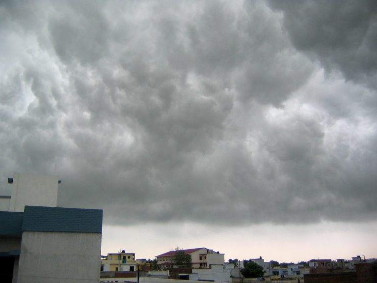 Weather Forecast : बंगाल की खाड़ी में कम दबाव का क्षेत्र, झारखंड में बारिश और वज्रपात का अलर्ट