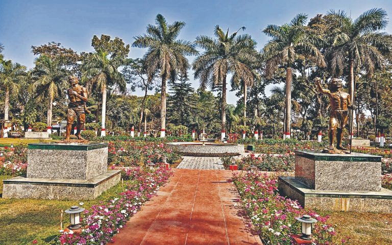 Raj Bhavan Garden: आम जनता के लिए 31 जनवरी से खुलेगा राजभवन उद्यान, 250 वेराइटी के फूलों का कर सकेंगे दीदार