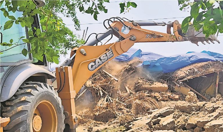 राजस्व परिषद की चिठ्ठी, हाईकोर्ट का आदेश फिर भी गांवों में अतिक्रमण, ग्रामसभा बुद्धिपुर चंदायलकला ने खोली पोल