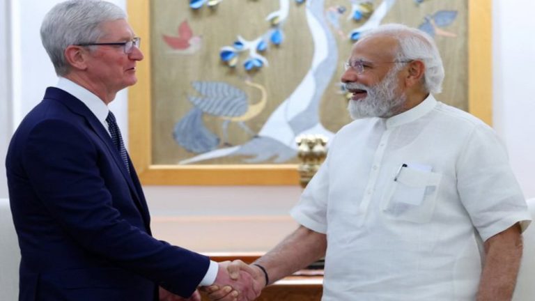 पीएम मोदी से मिले एप्पल के सीईओ टिम कुक, निवेश का किया वादा, 2016 के बाद दूसरी मुलाकात