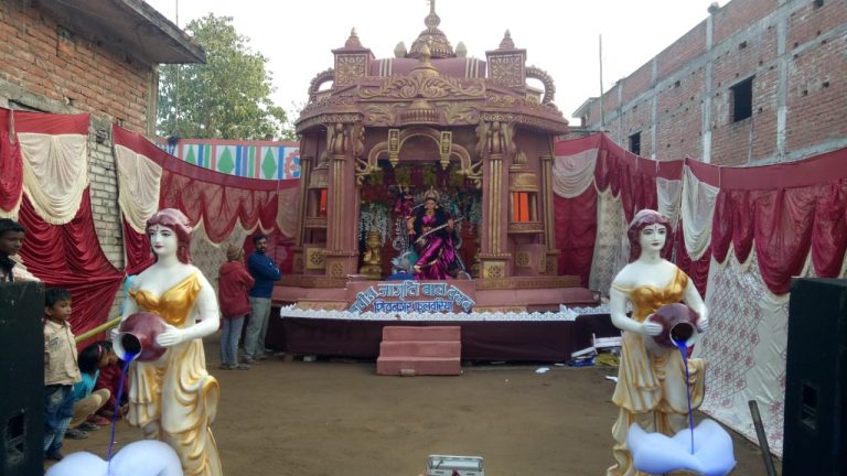 सरस्वती पूजा की तैयारी पुरी, सज गए पंडाल