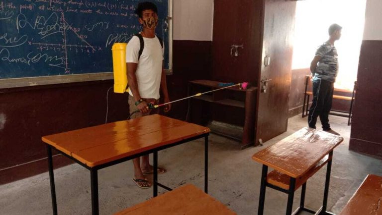 School Reopen: बिहार के स्कूलों में 11 माह बाद गूंजेगी बच्चों की खिलखिलाहट, सरकार के इन दिशानिर्देशों का जानना बेहद जरूरी