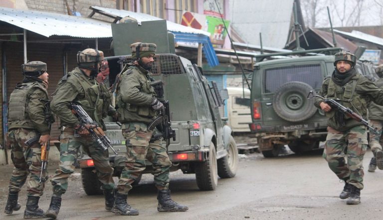 J&K में सुरक्षा बलों को बड़ी सफलता : शोपिया में मुठभेड़ के दौरान 5 आतंकवादी ढेर, अब तक मारे गये 106 टेररिस्ट