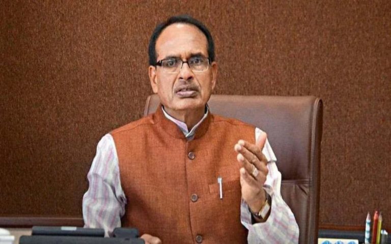 Rural Development: जमीन के कागज में मालिक के नाम, पता, आधार संख्या और मोबाइल नंबर भी होंगे शामिल
