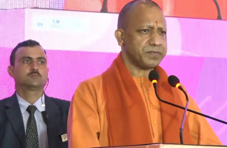 सीएम योगी बोले, कश्मीर को बचाने और भारत की अखंडता के लिए आज भी याद किए जाते हैं डॉ. मुखर्जी सीएम योगी बोले, कश्मीर को बचाने और भारत की अखंडता के लिए आज भी याद किए जाते हैं डॉ. मुखर्जी