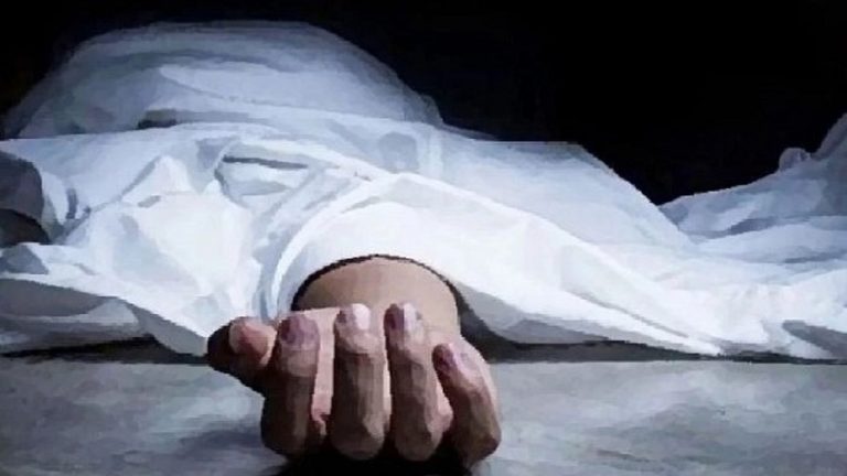 मुजफ्फरपुर: संदिग्ध परिस्थिति में कंपाउंडर की मौत, गले पर मिला है रस्सी का निशान