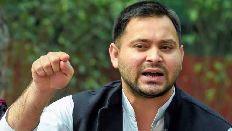 Munger Violence मामले में तेजस्वी ने नीतीश और सुशील मोदी को घेरा, कहा- ‘ये जनरल डायर की सरकार’