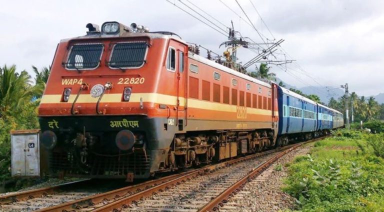 बिहार संपर्क क्रांति एक्सप्रेस सहित कई ट्रेनों का बदला मार्ग, इस ट्रेन का होगा अतिरिक्त ठहराव, देखें लिस्ट
