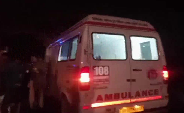 यूपी में एक और सड़क हादसा, 3 प्रवासी मजदूरों की मौत, 12 लोग घायल