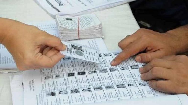 UP Election 2022: यूपी में चुनाव की तारीखों का ऐलान होते ही इन कामों पर लगी पाबंदी, पढ़ें काम की खबर
