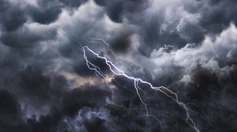 UP Weather Update: यूपी में अगले तीन दिन एक्टिव रहेगा मानसून, इन इलाकों में जमकर होगी बारिश