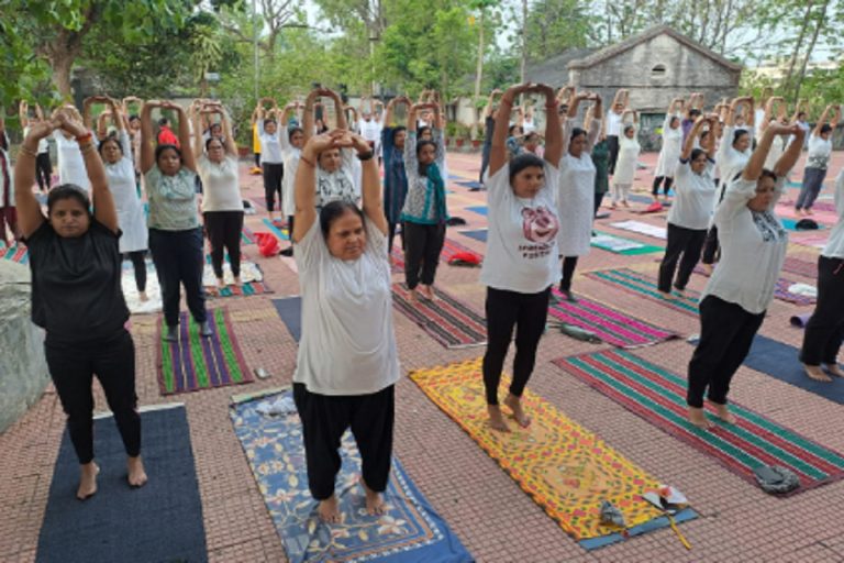 अंतरराष्ट्रीय योग दिवस के लिए रांची तैयार, बिरसा मुंडा फन पार्क में होगा राजकीय कार्यक्रम, स्वास्थ्य मंत्री डॉ इरफान अंसारी लेंगे हिस्सा