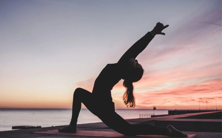 Yoga: योग के प्रति युवाओं को आकर्षित करने के लिए शुरू होगा  ‘योग अनप्लग्ड’ कार्यक्रम