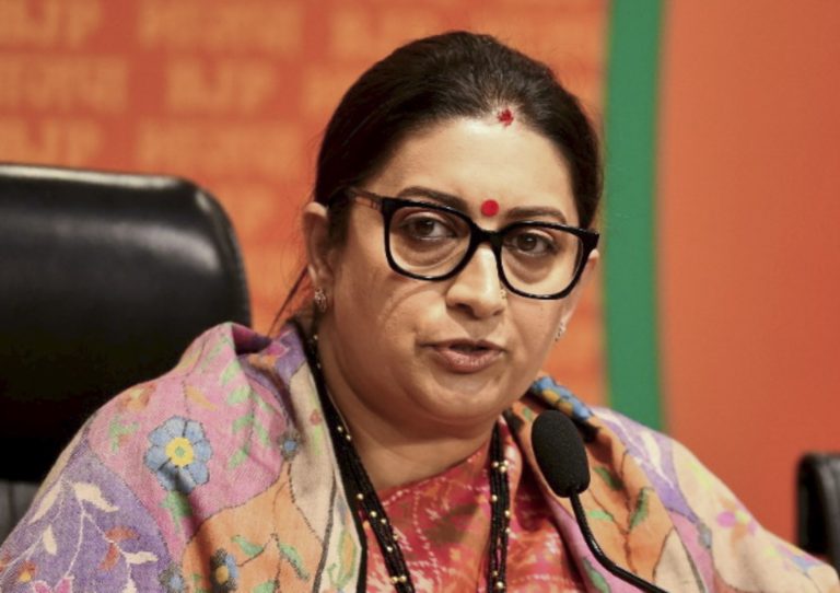 Lok Sabha Polls: ‘कांग्रेस ने स्वीकार की मेरी चुनौती,’ जयराम रमेश के बयान पर स्मृति ईरानी का पलटवार, राहुल गांधी को लेकर कही यह बात