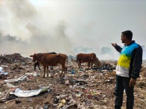 Varanasi News: वाराणसी में 48 घंटे बाद बढ़ेगी ठंड, शीतलहर का भी अनुमान, हवा में बढ़ा प्रदूषण का स्तर