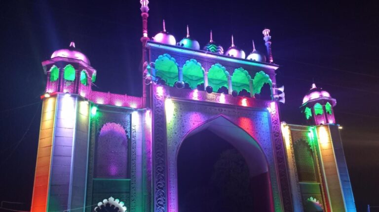 परचम कुशाई से आला हज़रत उर्स का आगाज़, अगले तीन दिनों तक कई कार्यक्रम का आयोजन