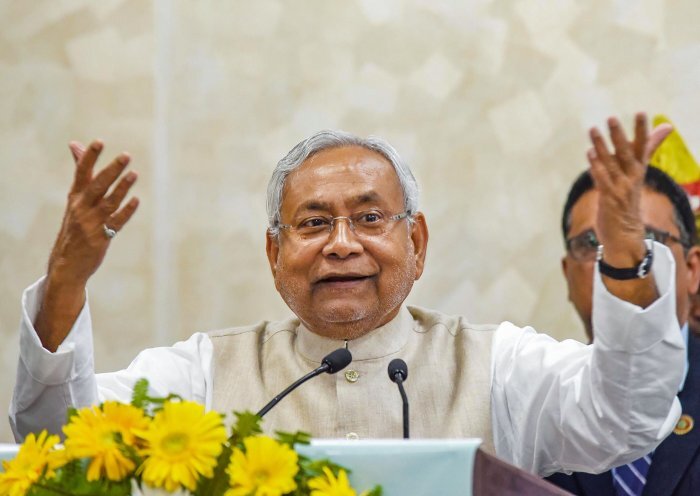 Corona Effect: बिहार दिवस पर नहीं होगा कोई सार्वजनिक कार्यक्रम, वीसी के जरिये लोगों को संबोधित करेंगे नीतीश कुमार