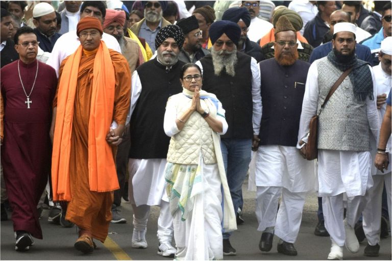 Mamata Banerjee : ममता बनर्जी का केन्द्र को अल्टीमेटम,7 दिन में लौटाएं बंगाल का फंड वरना होगा बड़ा आन्दोलन