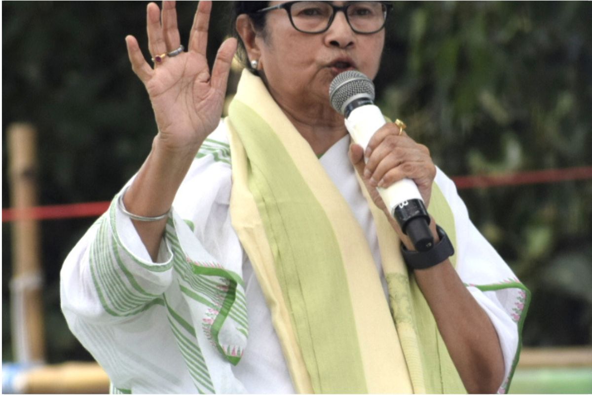 WB News : राज्य सरकार पश्चिम बंगाल औद्योगिक विकास निगम को देगी 300 एकड़ जमीन