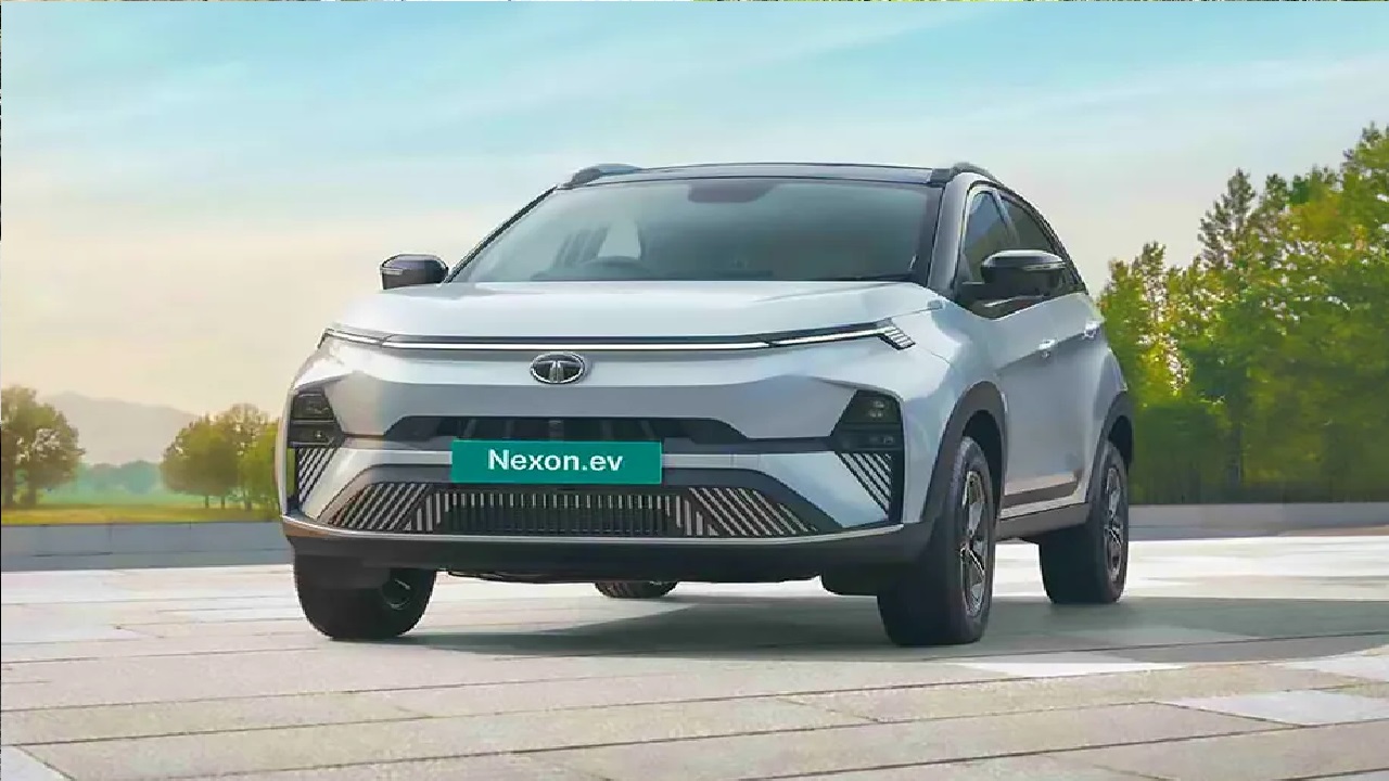 Tata Nexon EV fitted with a bigger battery will give a range of 489km full charge in 80 minutes.