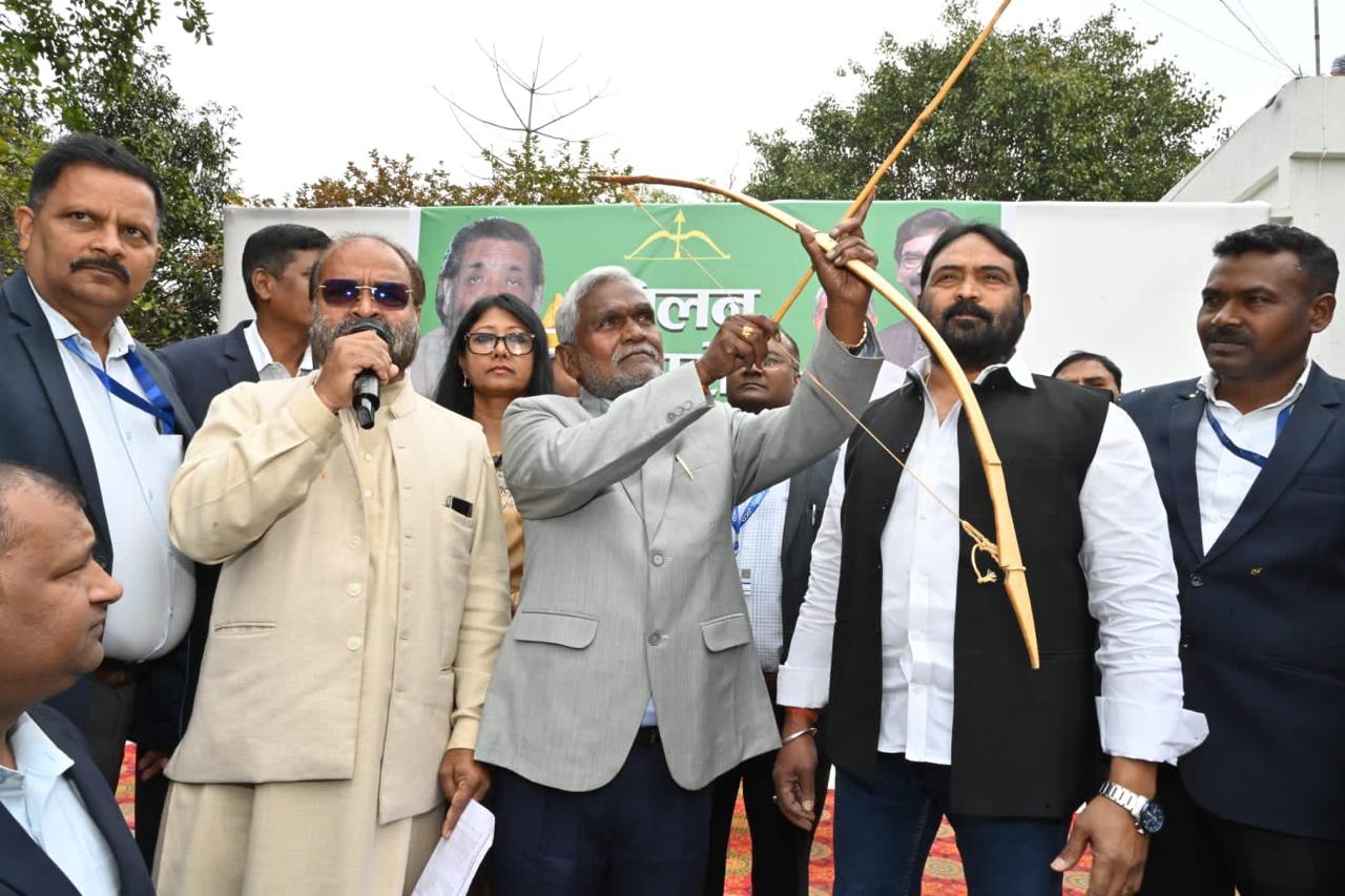 jmm milan samaroh at champai soren residence cmo