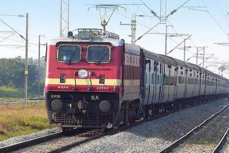 Train News : कल कई ट्रेनें रहेंगी रद्द, जानें क्या है वजह