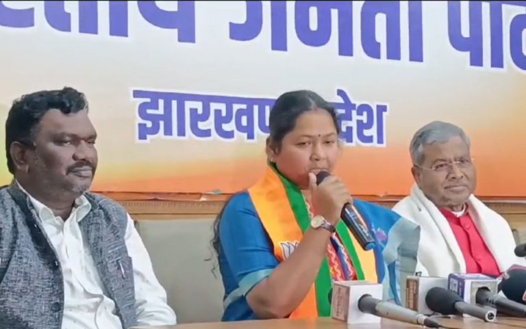 सिंहभूम लोकसभा सीट से गीता कोड़ा होंगी BJP की उम्मीदवार, राजमहल से JMM के इस दिग्गज नेता को उतारने चल रही तैयारी