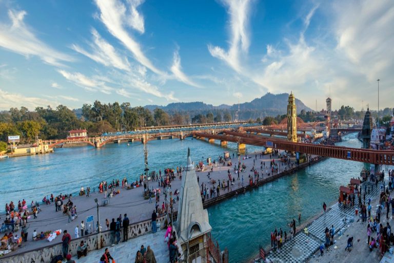 Haridwar Tourist Places: हरिद्वार घूमने का बना रहे हैं प्लान तो इन खूबसूरत जगहों पर जाना न भूलें