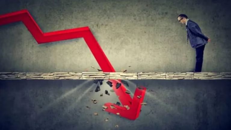 Share Market: धड़ाम से गिरा शेयर बाजार, सेंसेक्स 424 अंक टूटा, निफ्टी फिर से 22 हजार के नीचे