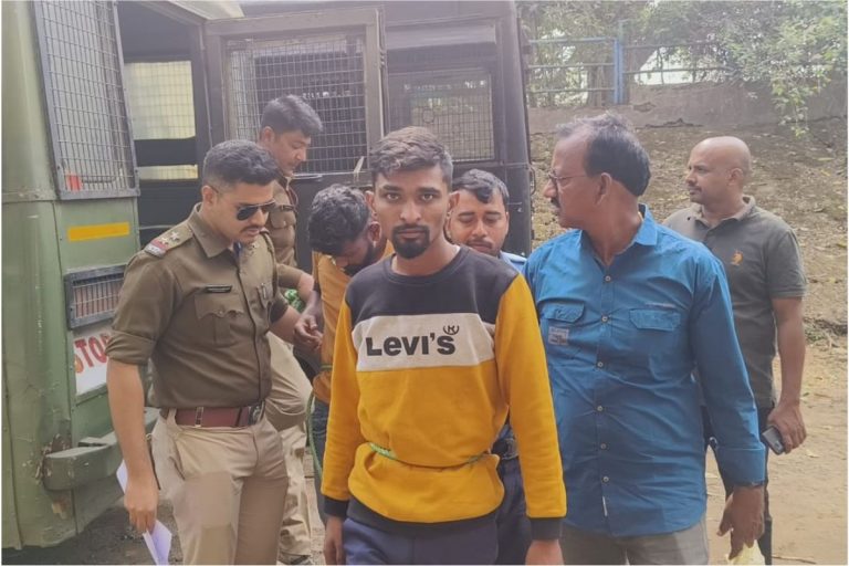 पश्चिम बंगाल : आंध्र प्रदेश में बैंक में लाखों की डकैती के मामले में दुर्गापुर से दो गिरफ्तार