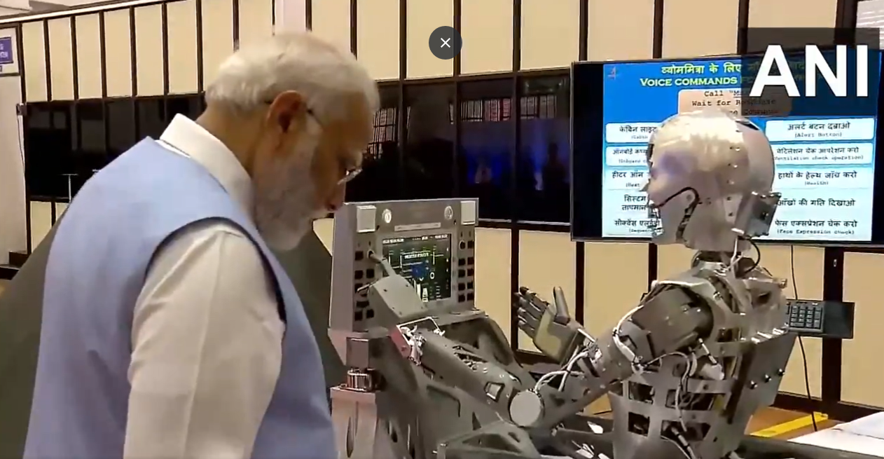 PM Modi in ISRO