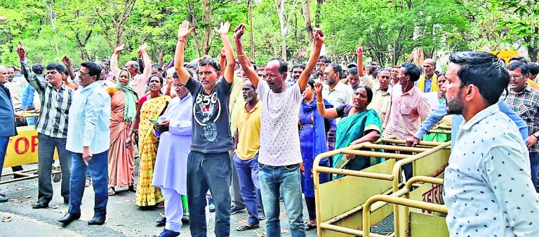 एचइसी कर्मियों व प्रबंधन के बीच वार्ता फिर विफल