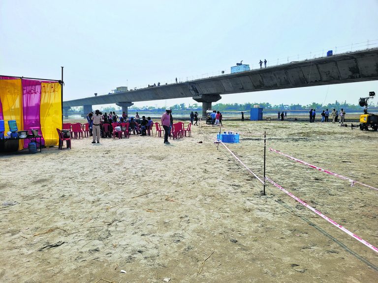 बकौर-भेजा पुल हादसे के बाद निर्माण कार्य रुका, 3 सदस्यीय टीम हर पहलू पर कर रही जांच