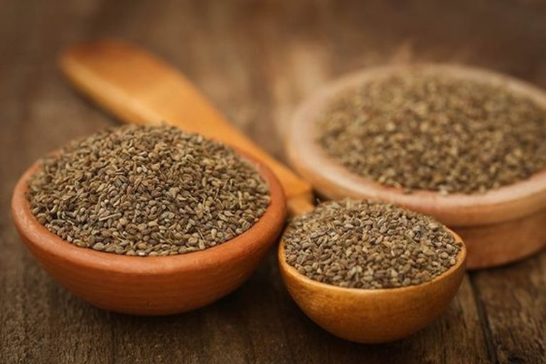 Ajwain Benefits : क्या आपको भी है कब्ज की समस्या ? तो करें अजवाइन का सेवन, मिलेगा लाभ