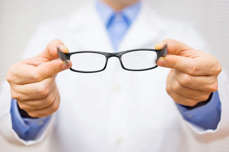 Get Rid of Glasses Eyes: आंखों से चश्मा कैसे हटाएं, यहां जानिए
