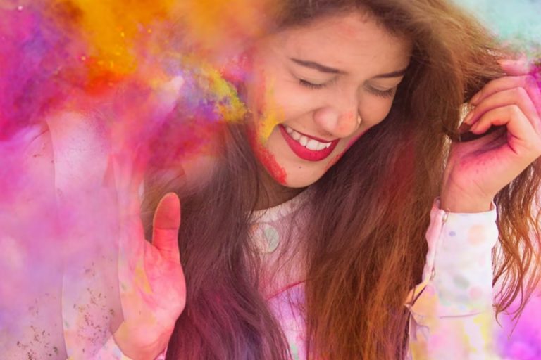 Holi color removal: होली के रंग छुड़ाने के लिए टेंशन कैसी,ये नुस्खे हैं सबसे बेस्ट