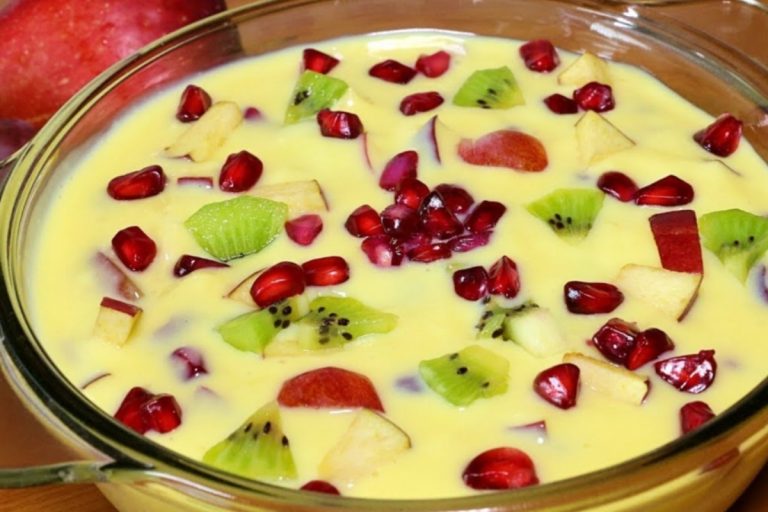 Holi Special Custard Recipe: अगर आप इस होली मीठे में कुछ बेहतरीन बनाना चाहते हैं, तो ये है आप के लिए फ्रूट कस्टर्ड की रेसिपी