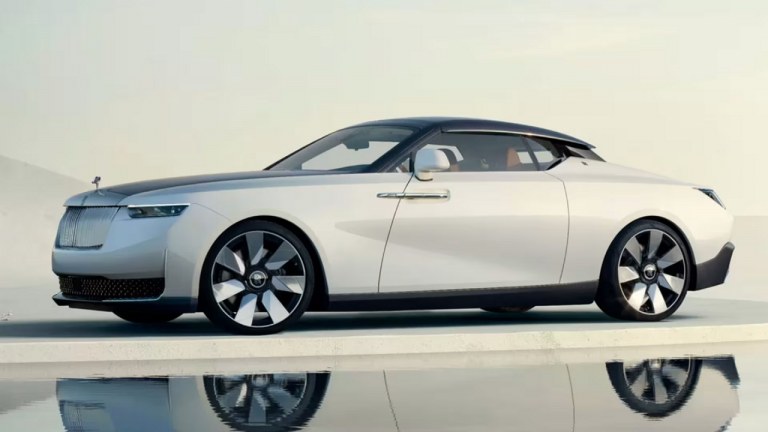 Rolls Royce ने पेश की दुनिया की सबसे महंगी लग्जरी कार, कीमत का लगाइए अंदाज