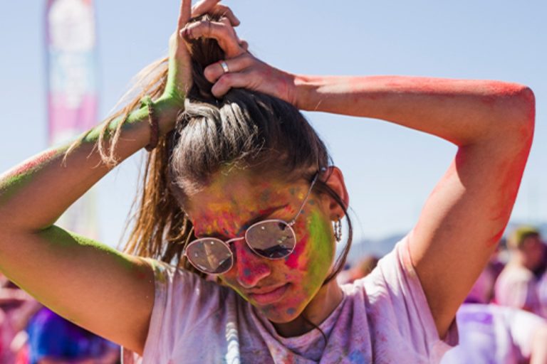 Holi 2025: होली के रंग अब आपके बालों को नहीं कर सकेंगे डैमेज, ऐसे करें देखभाल 