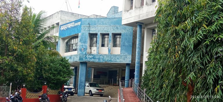 सभी डीलर समय पर राशन का करें उठाव : बीडीओ सभी डीलर समय पर राशन का करें उठाव : बीडीओ