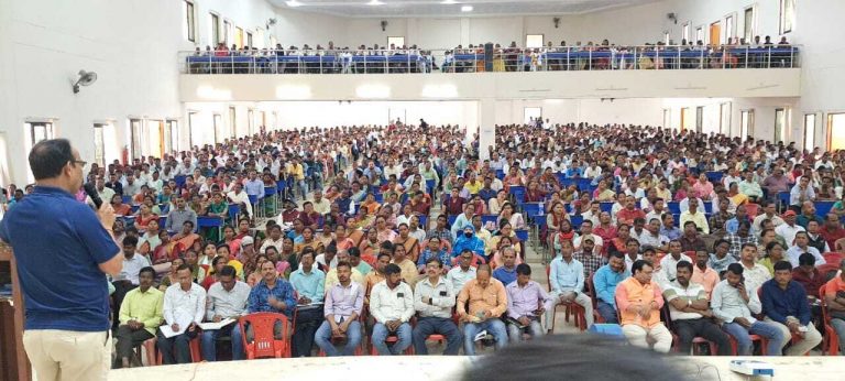::::::  मतदान कर्मियों को दिया गया प्रशिक्षण