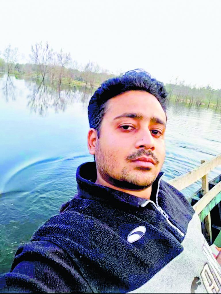 आद्रा के साहेबबांध में पलट गयी नौका कोलकाता के कांस्टेबल की डूबने से मौत