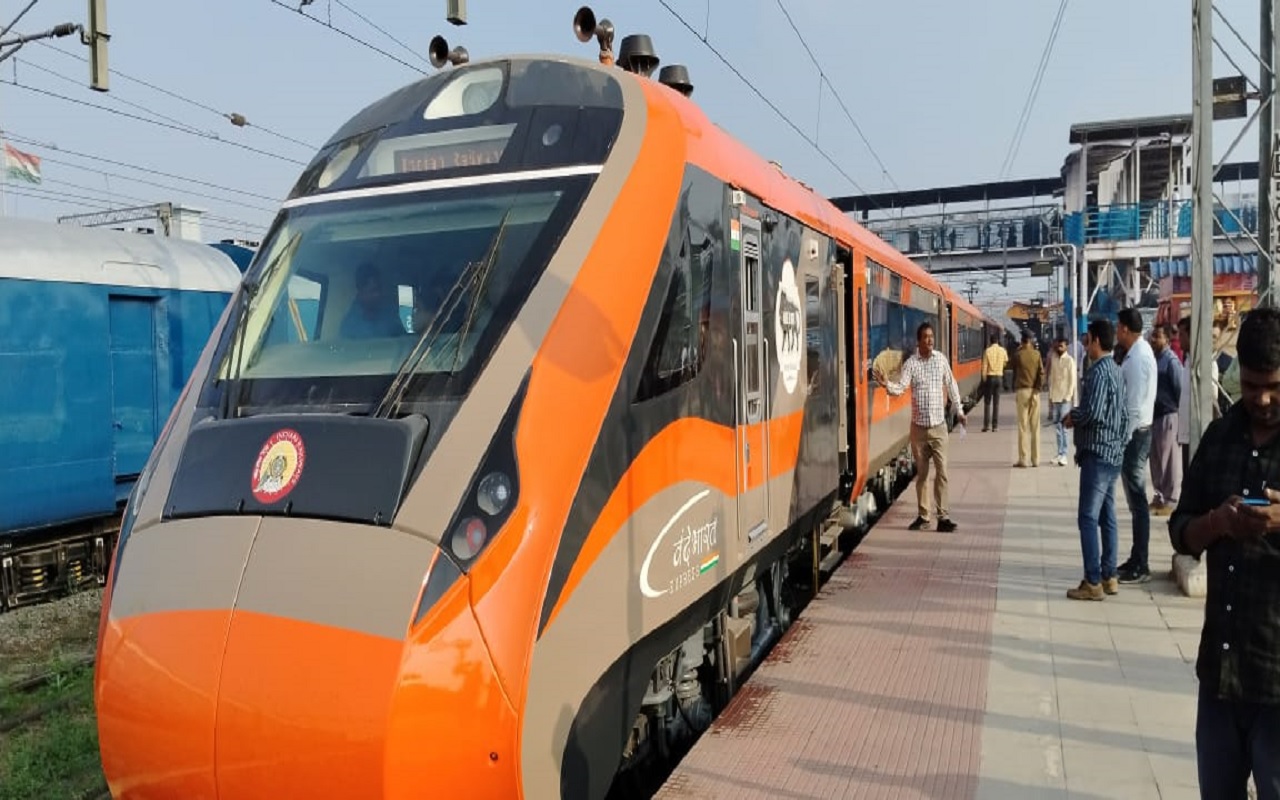 ranchi varanasi ranchi vande bharat express train