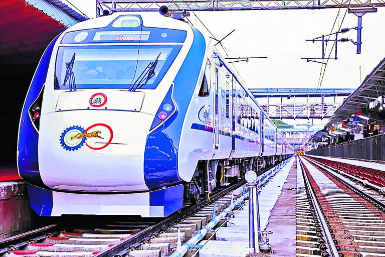Vande Bharat Sleeper : वंदे भारत स्लीपर का ट्राॅयल मई महीने से, यात्रियों को मिलेगी ये सुविधा