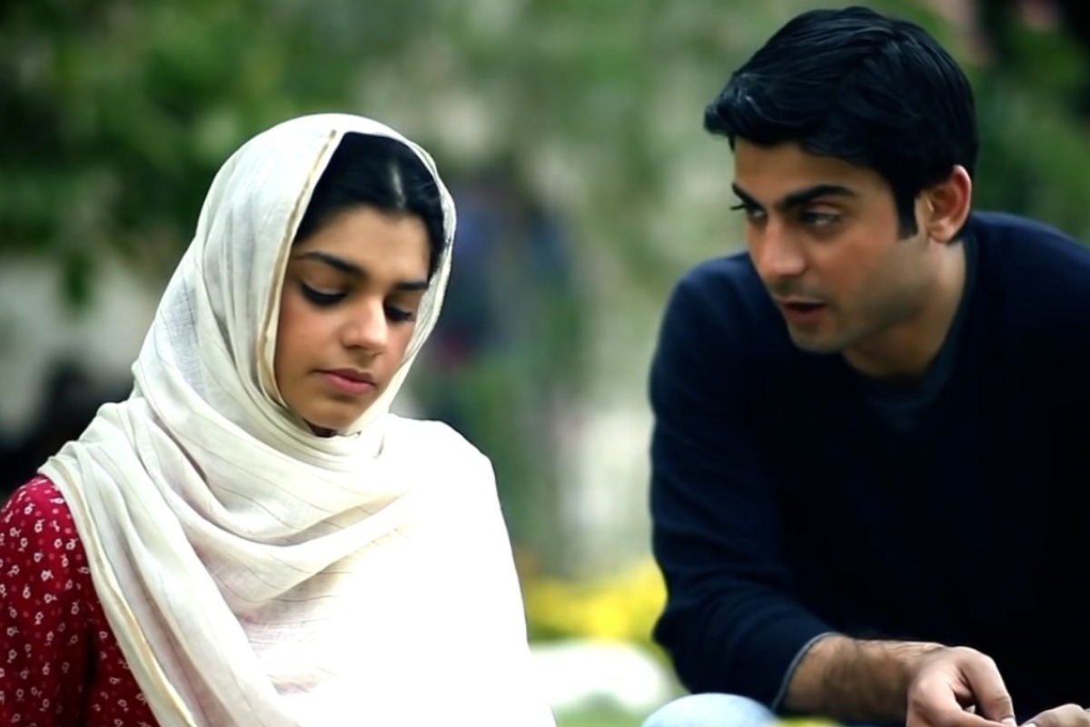 zindagi gulzar hai
