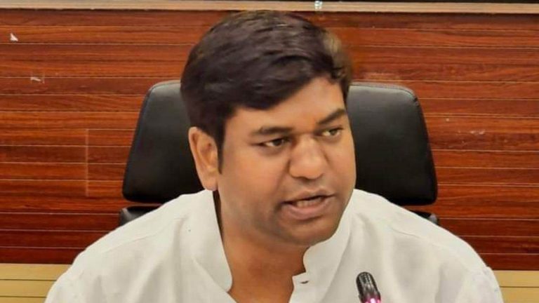 बिहार: विधान सभा चुनाव से पहले सहनी ने की 40 सीटों की मांग, बिहार में बढ़ा सियासी तापमान