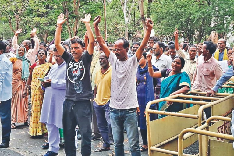 रांची : एचइसी कर्मियों व प्रबंधन के बीच वार्ता फिर विफल