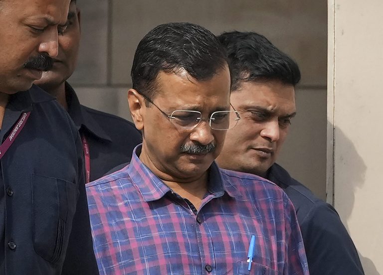 Arvind Kejriwal पर सिख फॉर जस्टिस से फंड लेने का आरोप, LG ने की NIA जांच की सिफारिश