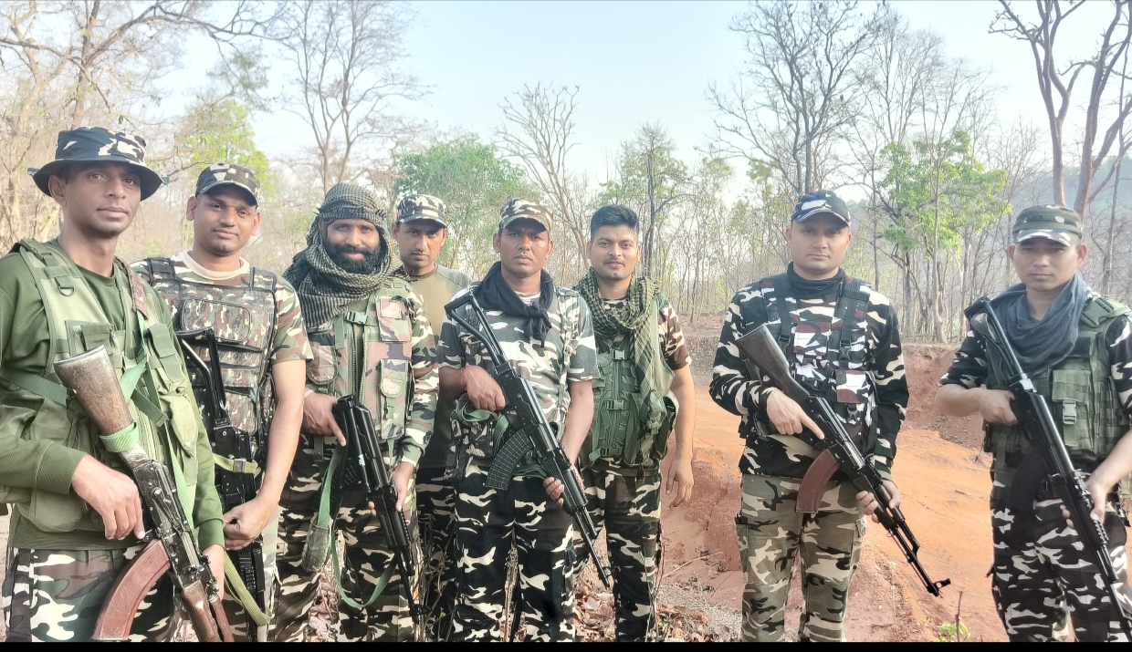 jamui news : सर्च अभियान में शामिल एसएसबी के पदाधिकारी व जवान